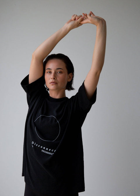Disconnect to Reconnect Full Circle T-Shirt- Onyx Black: XS